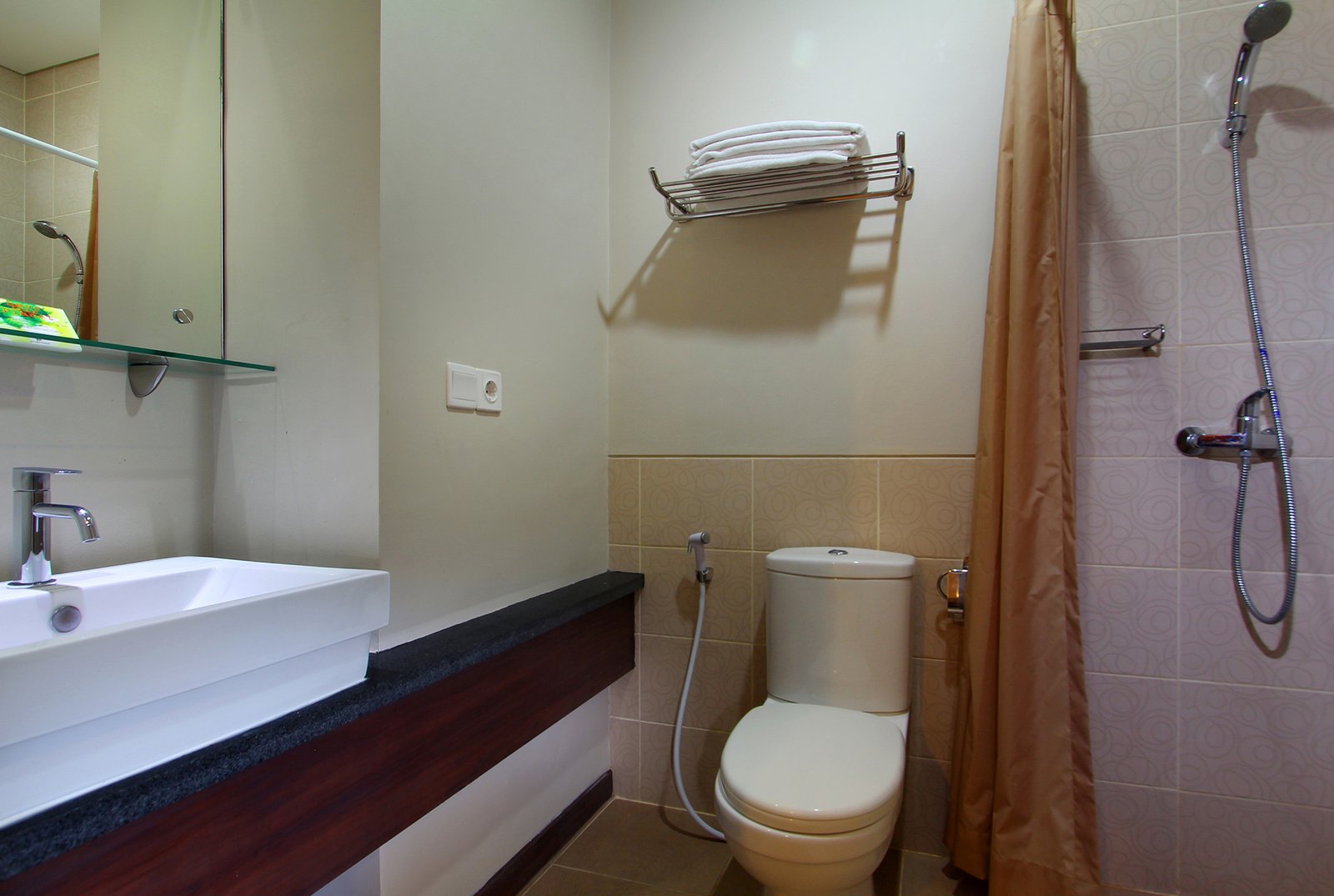 Private bathroom in the Deluxe Double