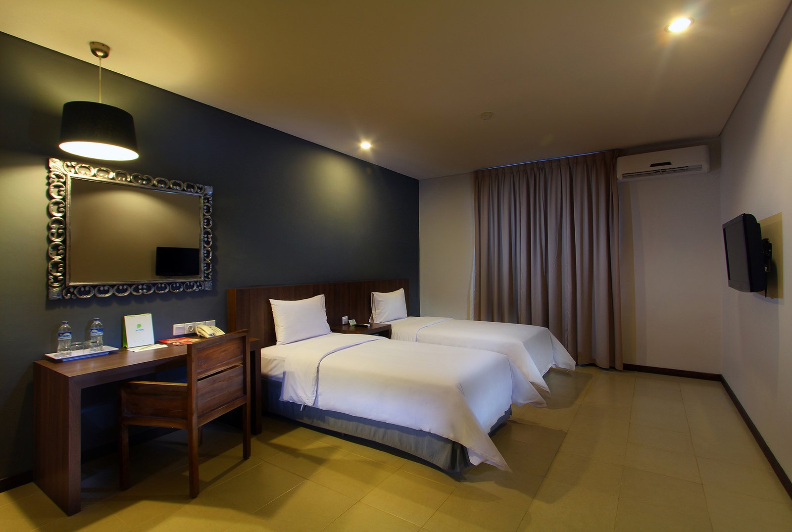 Tempat tenang untuk beristirahat di kamar Deluxe Twin